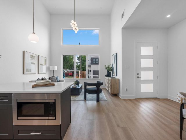 422 E 41st Street, Houston, TX 77022