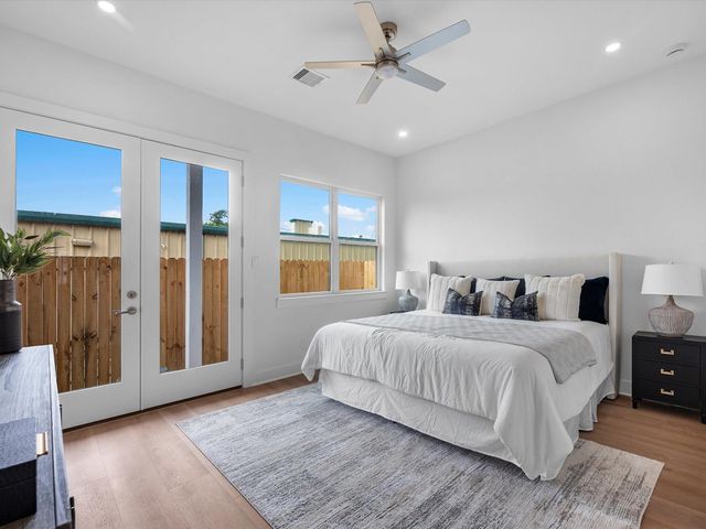 422 E 41st Street, Houston, TX 77022