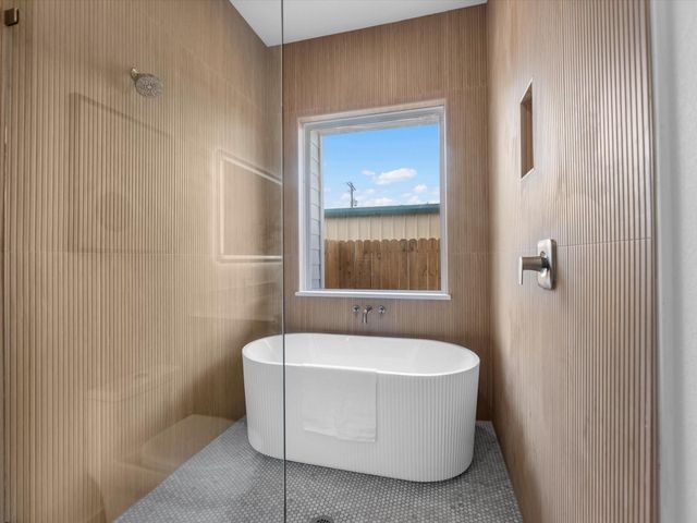 422 E 41st Street, Houston, TX 77022
