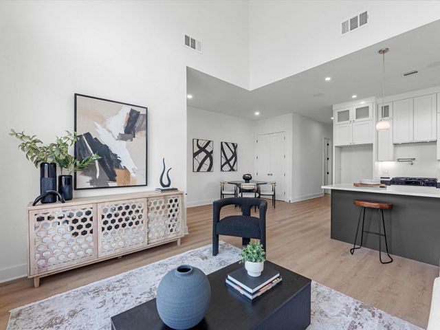 422 E 41st Street, Houston, TX 77022