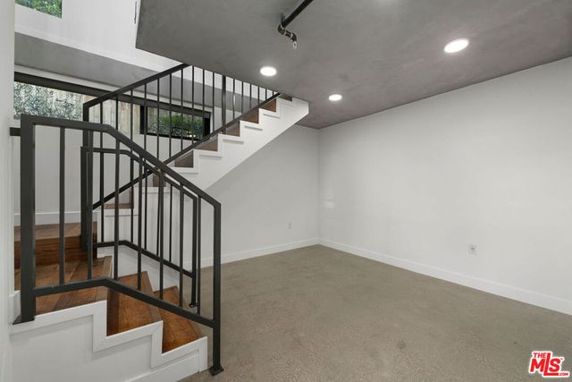 1250 N Fairfax Avenue 204, West Hollywood, CA 90046