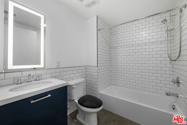1250 N Fairfax Avenue 204, West Hollywood, CA 90046
