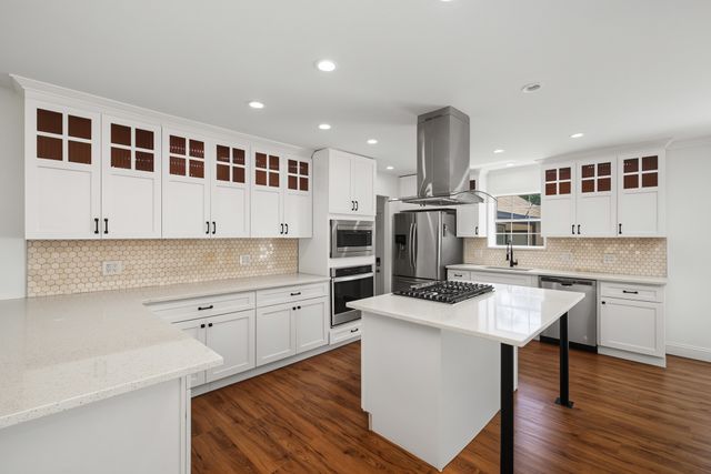 3909 Trail Lake Drive, Fort Worth, TX 76109