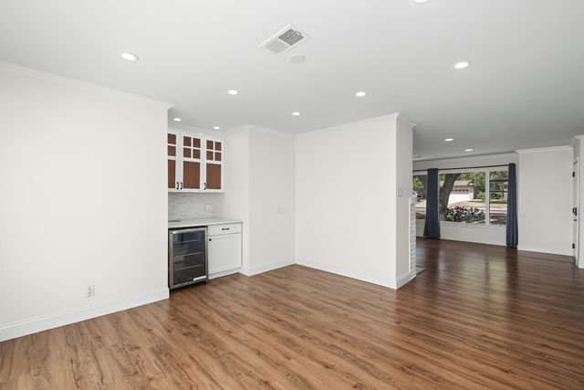 3909 Trail Lake Drive, Fort Worth, TX 76109