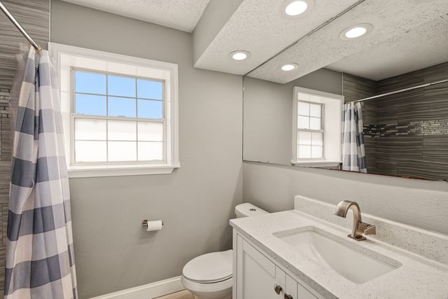 3909 Trail Lake Drive, Fort Worth, TX 76109