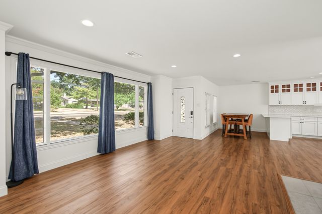 3909 Trail Lake Drive, Fort Worth, TX 76109