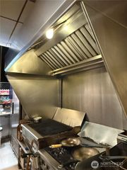 10002 Aurora Avenue N, Seattle, WA 98133