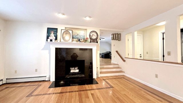 11 Quail Run Rd, Bellingham, MA 02019