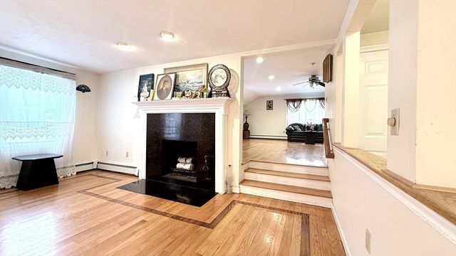 11 Quail Run Rd, Bellingham, MA 02019