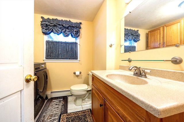 11 Quail Run Rd, Bellingham, MA 02019