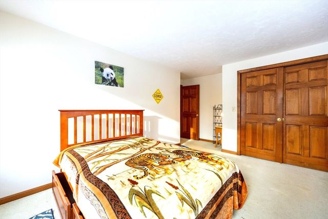 11 Quail Run Rd, Bellingham, MA 02019