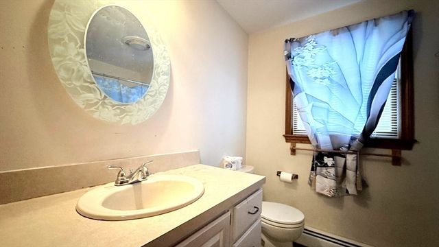 11 Quail Run Rd, Bellingham, MA 02019