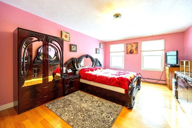 11 Quail Run Rd, Bellingham, MA 02019