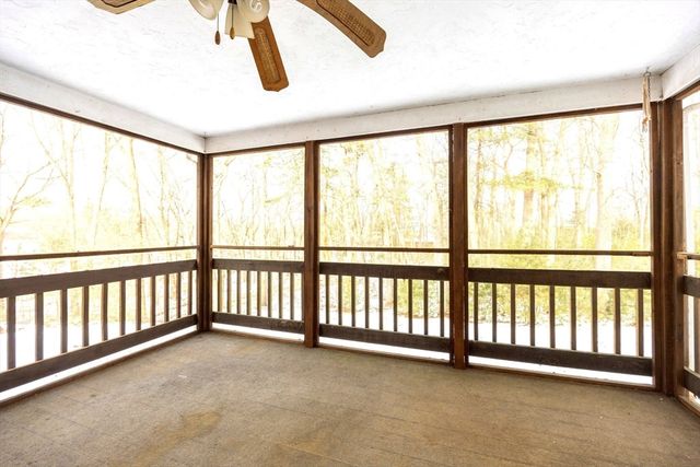 11 Quail Run Rd, Bellingham, MA 02019