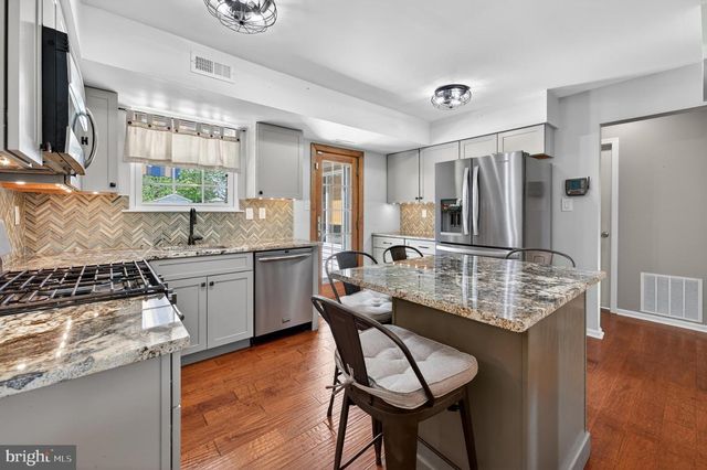 15 OXFORD, Sewell, NJ 08080