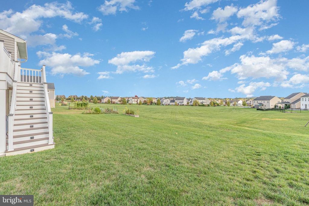 Image 30 of property listing at 584 SMOKE HOUSE DRIVE, Mechanicsburg, PA 17055