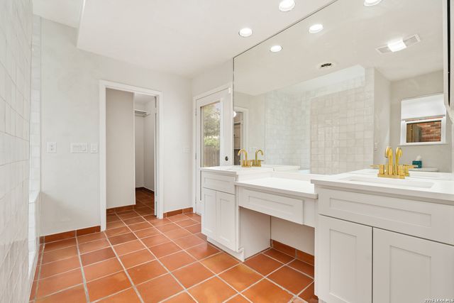 11643 Persuasion, San Antonio, TX 78216