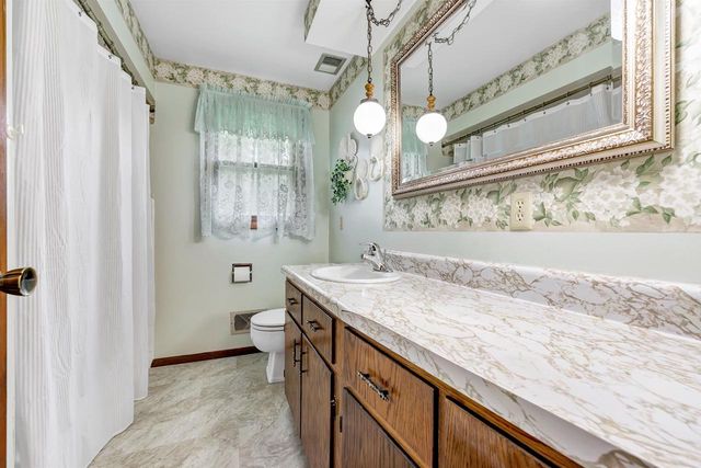 1804 KEEHAN LANE, Green Bay, WI 54311