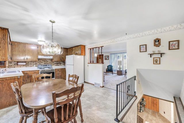 1804 KEEHAN LANE, Green Bay, WI 54311
