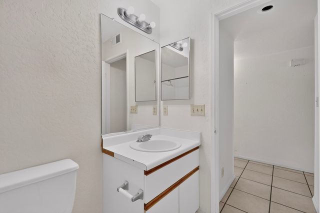 3952 Paseo Del Sol, Santa Fe, NM 87507