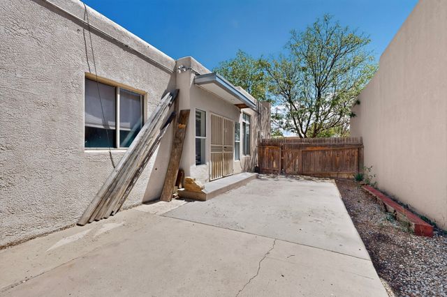 3952 Paseo Del Sol, Santa Fe, NM 87507