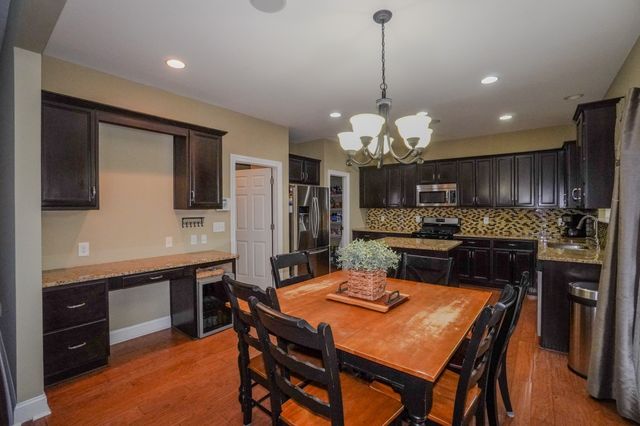 1555 Hunt Club Blvd, Gallatin, TN 37066