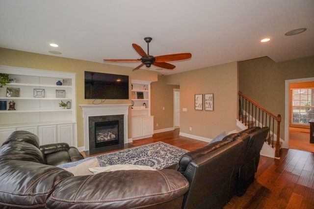 1555 Hunt Club Blvd, Gallatin, TN 37066