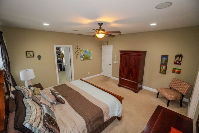 1555 Hunt Club Blvd, Gallatin, TN 37066