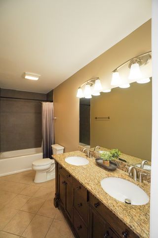 1555 Hunt Club Blvd, Gallatin, TN 37066