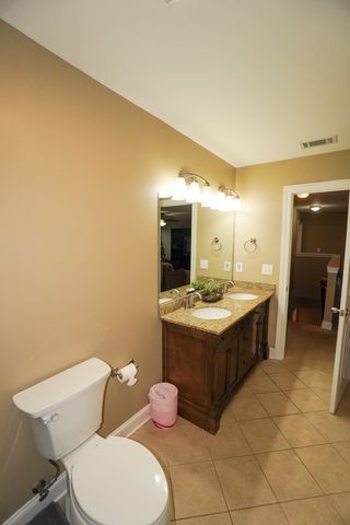 1555 Hunt Club Blvd, Gallatin, TN 37066