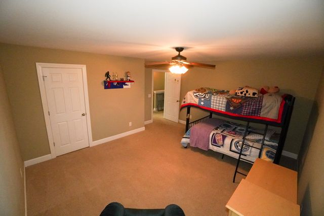 1555 Hunt Club Blvd, Gallatin, TN 37066