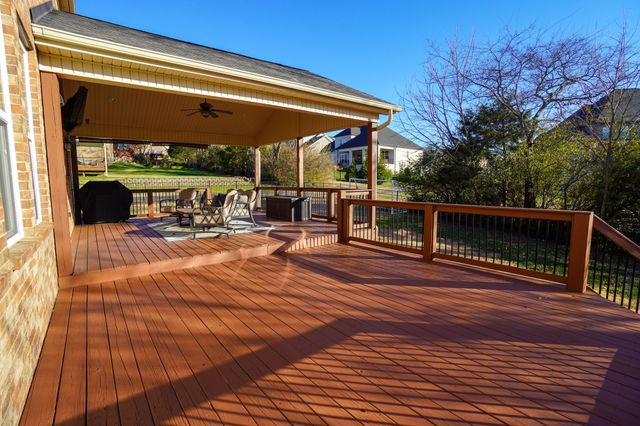 1555 Hunt Club Blvd, Gallatin, TN 37066