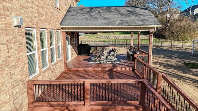 1555 Hunt Club Blvd, Gallatin, TN 37066