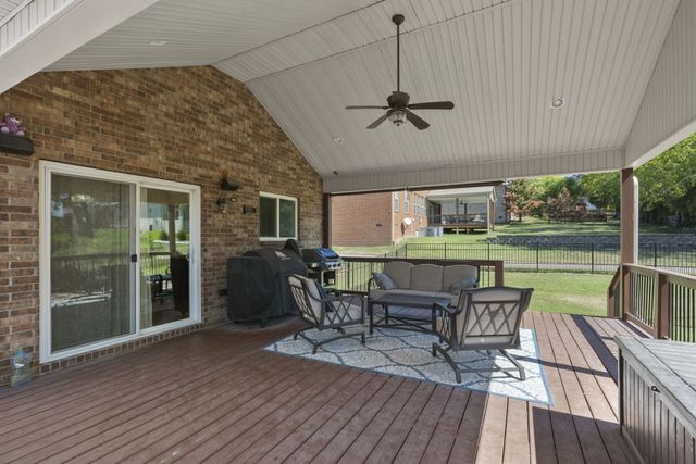 1555 Hunt Club Blvd, Gallatin, TN 37066