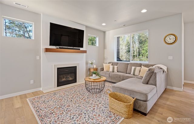 8721 69th Pl NE, Marysville, WA 98270