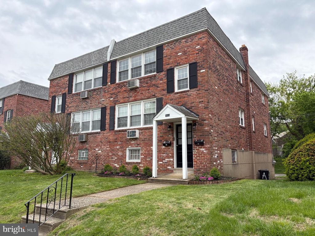 7810 WINSTON RD, Philadelphia, PA 19118