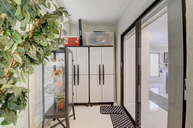 274 Capri F, Delray Beach, FL 33484