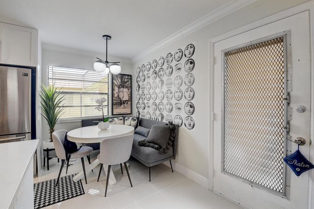 274 Capri F, Delray Beach, FL 33484