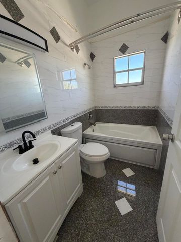 472 NW 2nd Terrace, Deerfield Beach, FL 33441