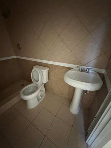 472 NW 2nd Terrace, Deerfield Beach, FL 33441