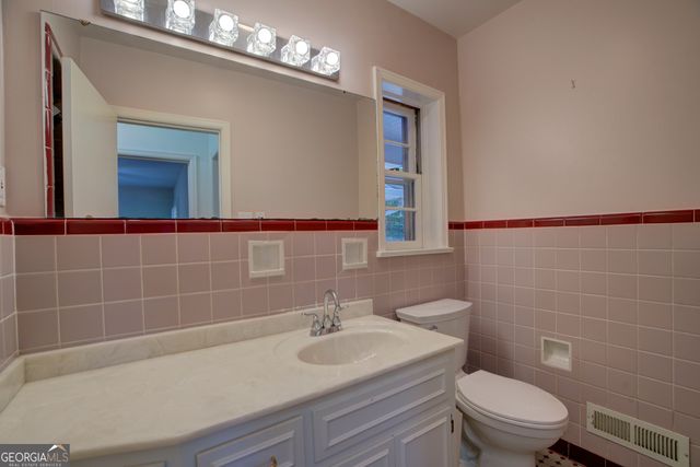 12 Ridgewood Rd SW, Rome, GA 30165