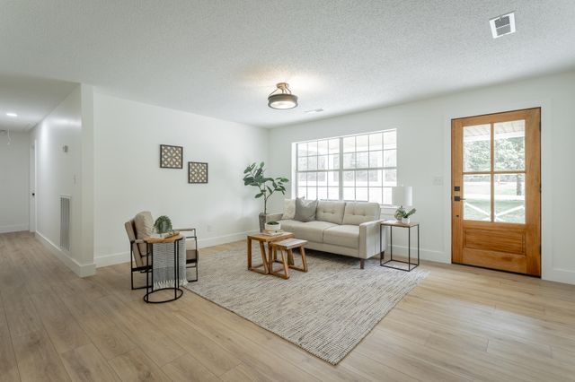 9039 Dallas Hollow Road, Soddy Daisy, TN 37379