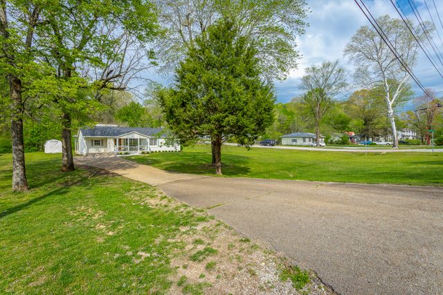 9039 Dallas Hollow Road, Soddy Daisy, TN 37379