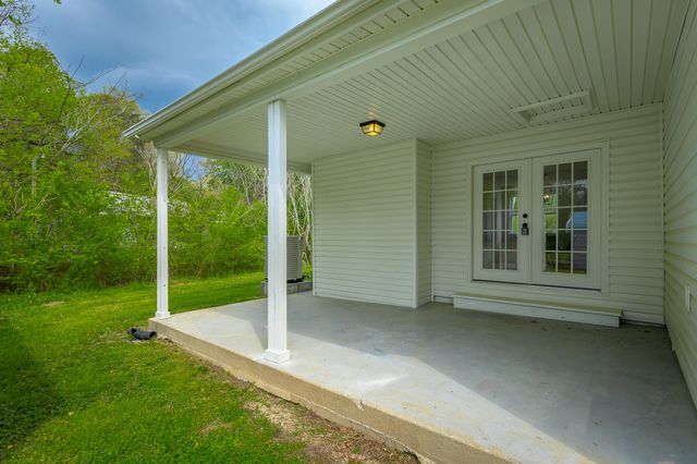 9039 Dallas Hollow Road, Soddy Daisy, TN 37379