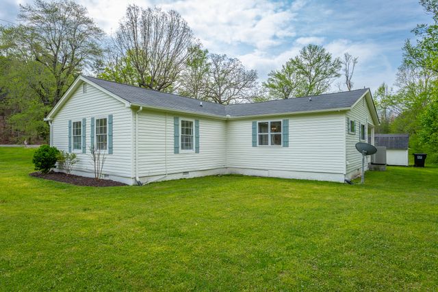 9039 Dallas Hollow Road, Soddy Daisy, TN 37379