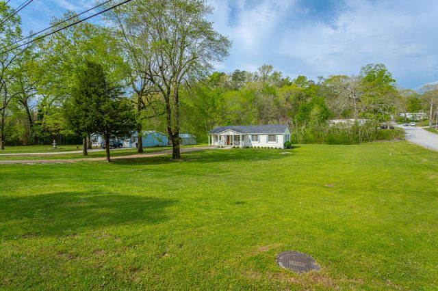 9039 Dallas Hollow Road, Soddy Daisy, TN 37379