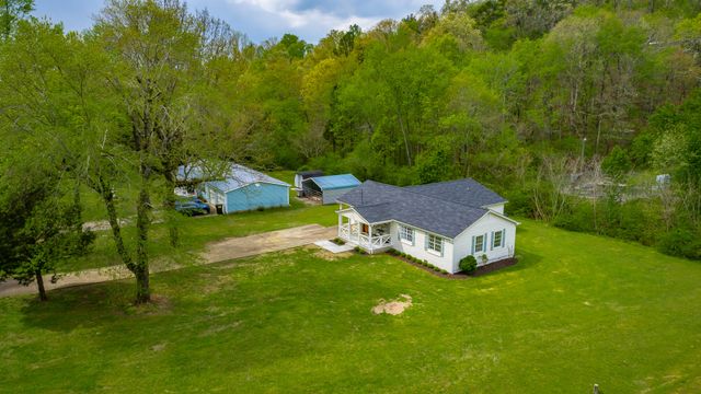 9039 Dallas Hollow Road, Soddy Daisy, TN 37379