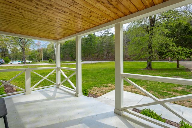 9039 Dallas Hollow Road, Soddy Daisy, TN 37379