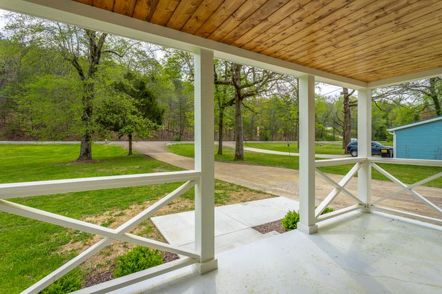 9039 Dallas Hollow Road, Soddy Daisy, TN 37379