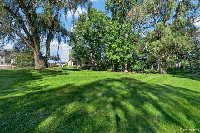 3653 Cedar Brook Drive, Rochester Hills, MI 48309